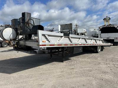 Landoll 33x102 Single Axle Combination Traveling Axle Trailer - Air Ride, Sliding Axle