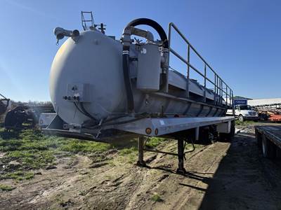 Dragon 130 BBL Vacuum Tank Trailer