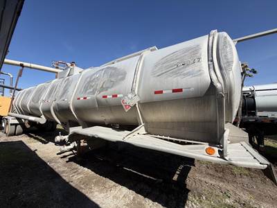 Polar 8400 Gallon Vacuum Tank Trailer