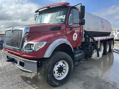 International WorkStar 7600 Tri Axle Vacuum Truck - Cummins, 370HP, Automatic