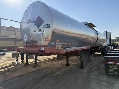 Heil 6800 GALLON Waste / Sludge Tank Trailer