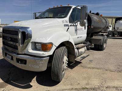 Ford F-750 2000 Gallon Water Truck - Cummins 215HP, 6 Speed Manual