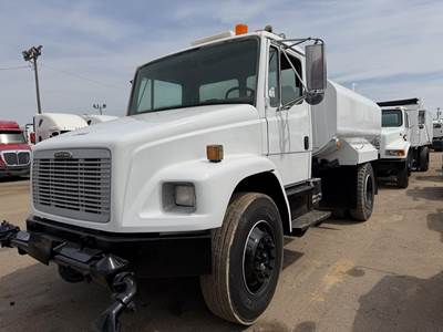Freightliner FL70 2500 Gallon Water Truck - Cummins 225HP, Automatic