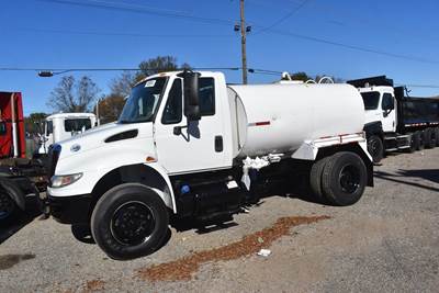 International DuraStar 4300 2000 Gallon Water Truck - Cummins 280HP, 6 Speed Manual