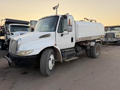 International DuraStar 4300 2000 Gallon Water Truck - 230HP, 6 Speed Manual