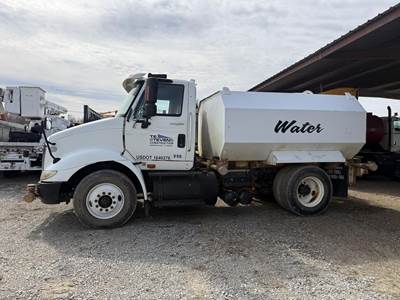 International TranStar 8600 2500 Gallon Water Truck - Cummins 370HP, 10 Speed Manual