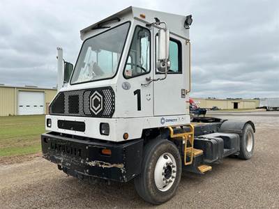 Capacity TJ5000 DOT Yard Spotter Truck - Cummins, 225HP, Automatic