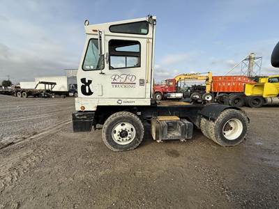Capacity TJ5000 DOT Yard Spotter Truck - Cummins, 225HP, Automatic
