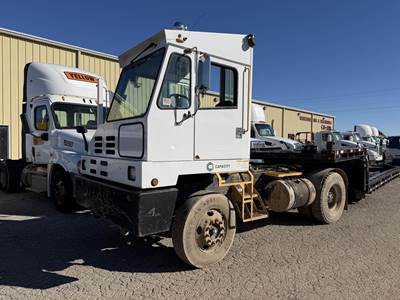 Capacity TJ7000 Yard Spotter Truck - Automatic