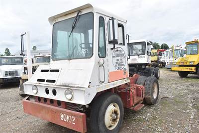 Capacity YT30 Yard Spotter Truck - Detroit, Automatic