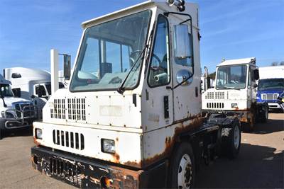 Kalmar Ottawa Yard Spotter Truck - Cummins, 260HP, Automatic