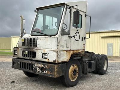 Kalmar Ottawa Yard Spotter Truck - Cummins, 230HP, Automatic