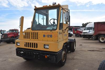 Kalmar Ottawa Yard Spotter Truck - Cummins, 250HP, Automatic