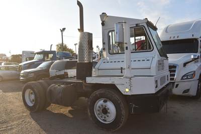 Kalmar Ottawa Yard Spotter Truck - Cummins, 240HP, Automatic