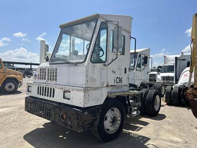 Kalmar Ottawa Yard Spotter Truck - Cummins, 240HP, Automatic