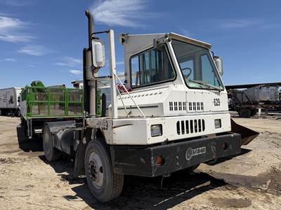 Ottawa 30 Yard Spotter Truck - Cummins, 220HP, Automatic