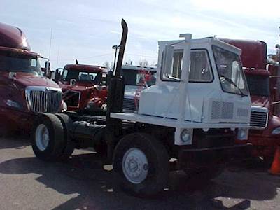 Ottawa YT30 Yard Spotter Truck - Cummins