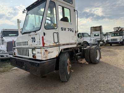 Ottawa YT30 Yard Spotter Truck - Cummins, 220HP, Automatic