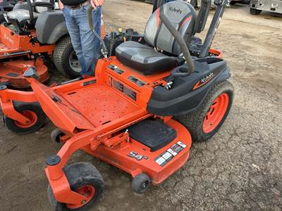 Kubota Z421 Zero Turn Mower