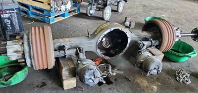 Eaton RSP41 Rear Axle Housing for a 2014 Peterbilt