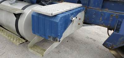 International 9400 Battery Box