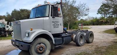 Volvo / WhiteGMC Battery Box for a 1986 Volvowhitegmc