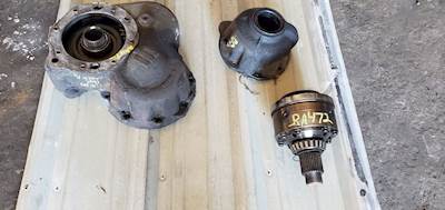 International RA472 Differential Part