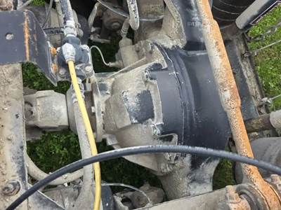 Meritor-Rockwell RD23-160 Front Differential for a 2005 International 7600