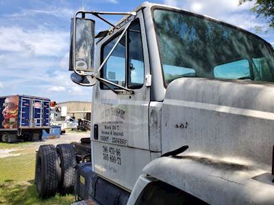 Freightliner FL70 Left Door