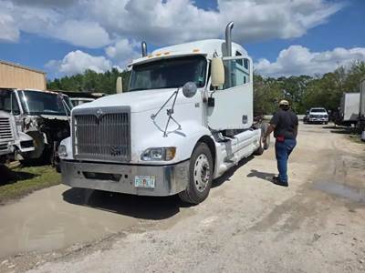 International 9400i Door