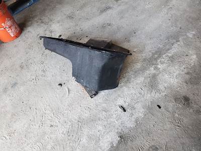 International DT466P Engine Oil Pan for a 2010 International 4400