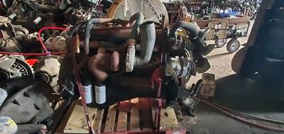 International DT466 Engine for a 1990 International 4900