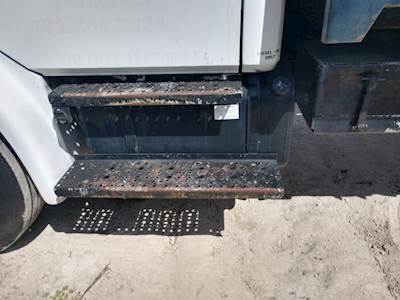 Freightliner FL70 Fuel Tank