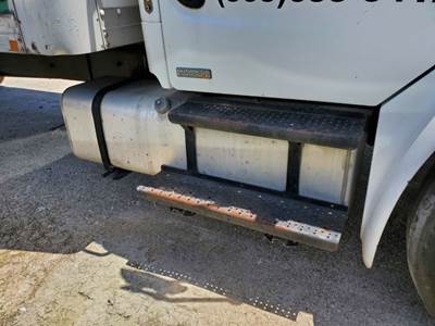 Freightliner M2 106 Right Fuel Tank