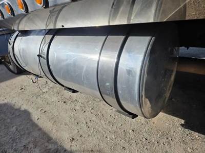 Western Star 4900SA Fuel Tank for a 2014 Western Star 4900 SA