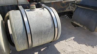 Mack CH613 Hydraulic Tank