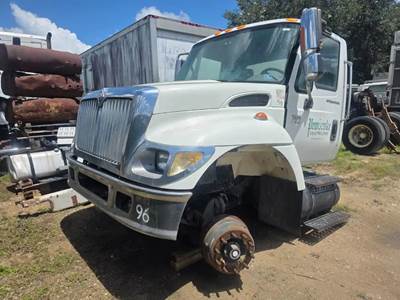International 7400 Radiator