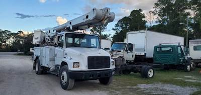 Freightliner FL70 Salvage Truck