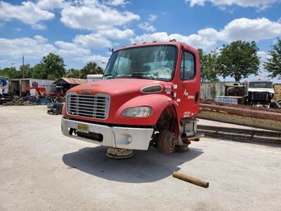Freightliner M2 106 Salvage Truck