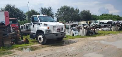 GMC C7500 Salvage Truck