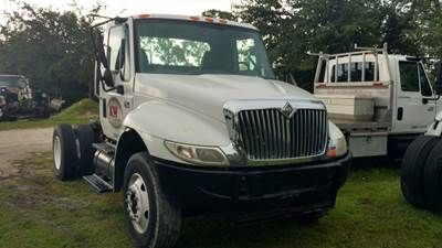 International 4400 Salvage Truck