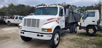 International 4900 Salvage Truck