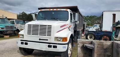 International 4900 Salvage Truck
