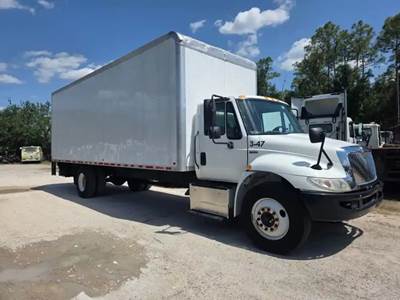 International DuraStar 4300 Salvage Truck
