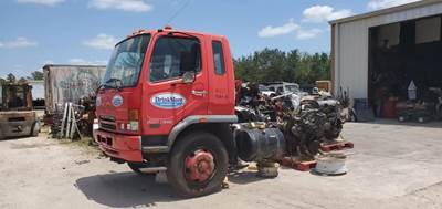 Mitsubishi FM64F Salvage Truck
