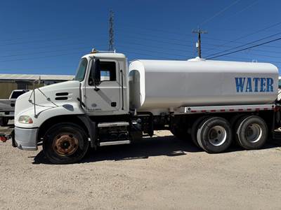 2013 Mack CXU613 Water Truck