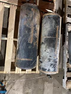 #132 2002 International 7400 Air Tank