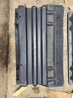 #981 2011 International 8600 Battery Box Cover