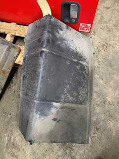 #772 2007 Kenworth T2000 Battery Box Cover