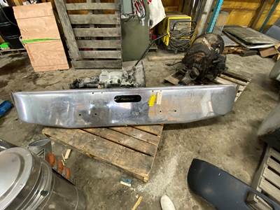 #930 2000 Freightliner 16” Front Bumper